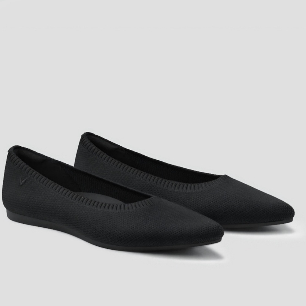 Vivaia Classic Black Woven Almond Toe Flays
